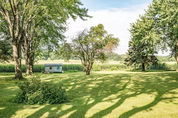 Ellsworth, WI 54011,000 Debra ST