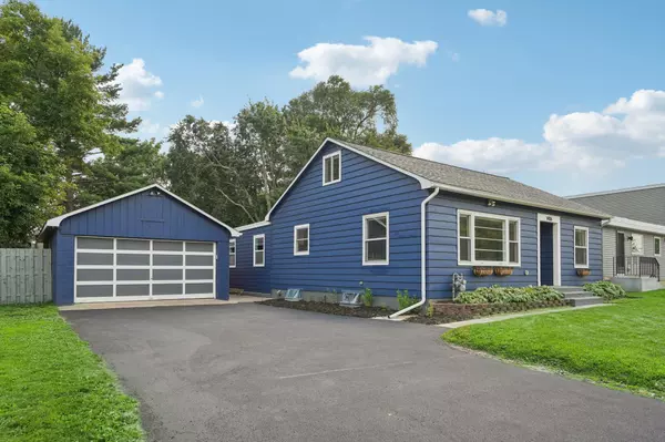Hopkins, MN 55343,1406 Cambridge ST