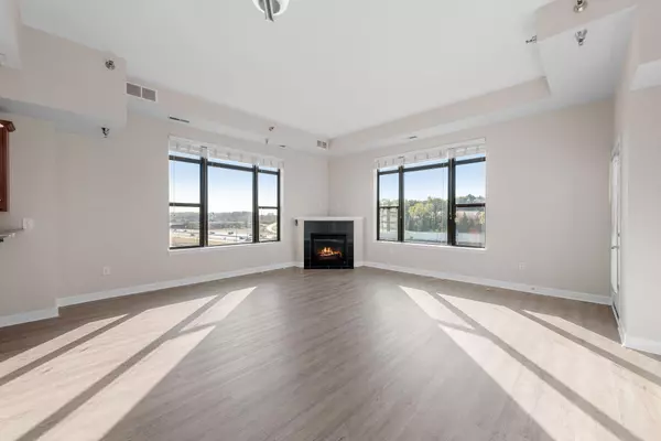Saint Louis Park, MN 55426,1155 Ford RD #214