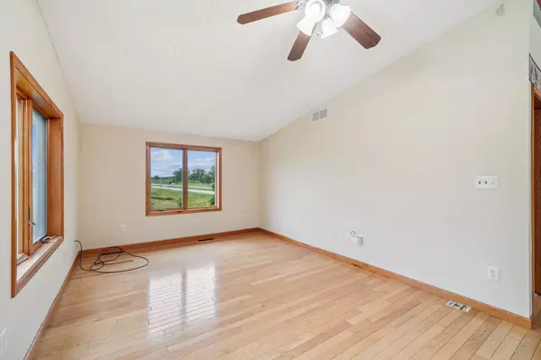 Cologne, MN 55322,12404 Kelly AVE