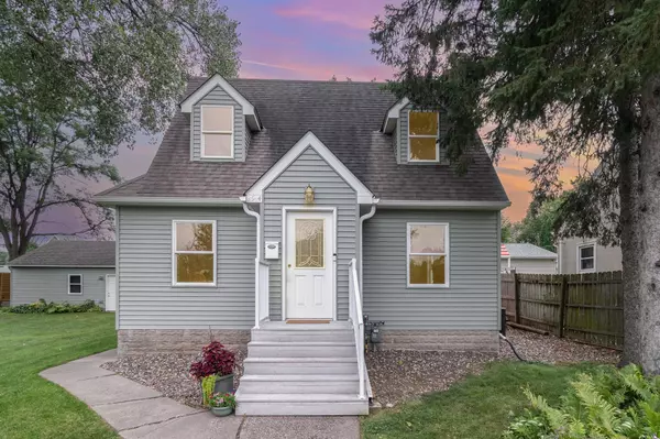 North Saint Paul, MN 55109,2544 19th AVE E