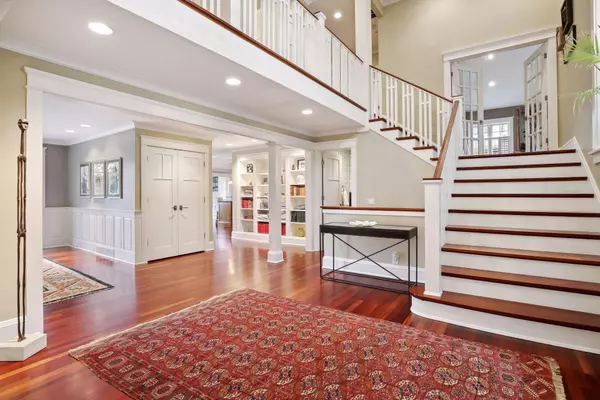 Edina, MN 55436,27 Circle W