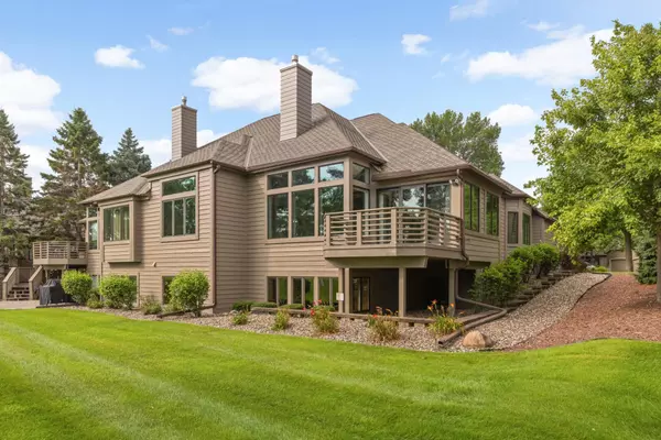 3691 Village CT, Woodbury, MN 55125