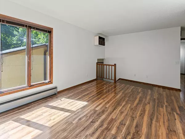 Northfield, MN 55057,6415 Hazelwood AVE