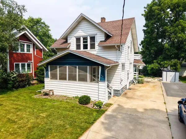919 1st ST NW, Rochester, MN 55901