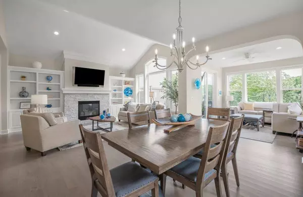 Wayzata, MN 55391,214 Byrondale AVE