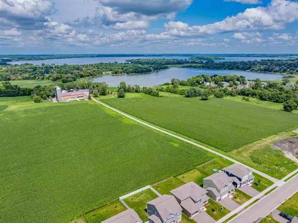 Waconia, MN 55387,830 Foxglove TER