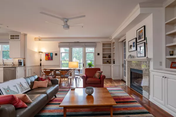 Saint Paul, MN 55102,80 Western AVE N #310