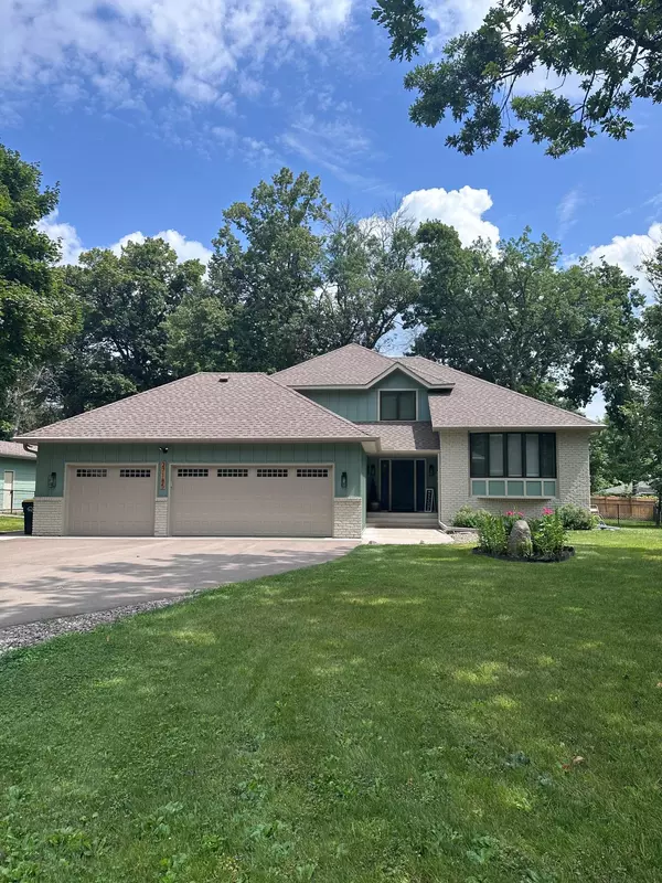 27185 Jody CT, Chisago City, MN 55013
