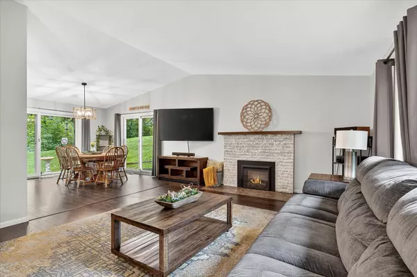 Apple Valley, MN 55124,13520 Elkwood CIR