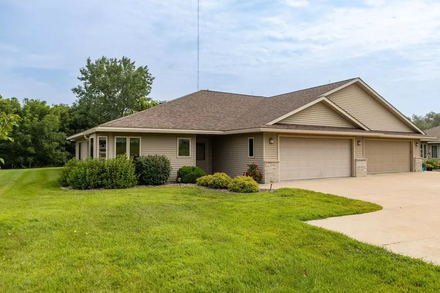 2343 Pinewood RD SE, Rochester, MN 55904
