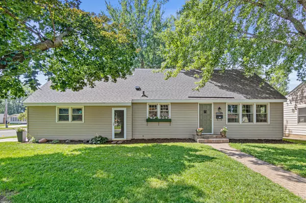 968 Scott ST S, Shakopee, MN 55379