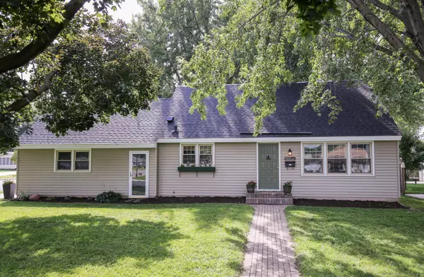 968 Scott ST S, Shakopee, MN 55379