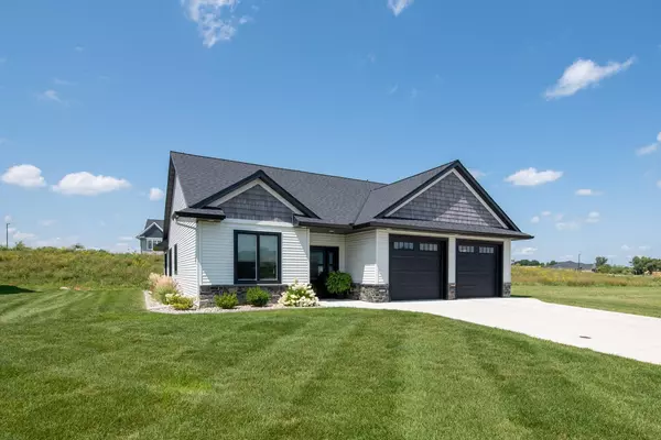 1026 Mahoe WAY, Mankato, MN 56001