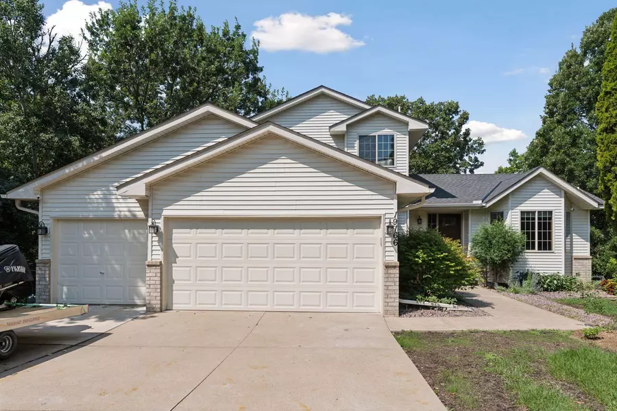 19166 Evans CIR, Elk River, MN 55330