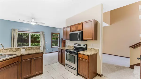 562 Lomianki LN NE, Columbia Heights, MN 55421