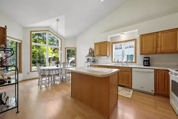 Apple Valley, MN 55124,12888 Falcon DR