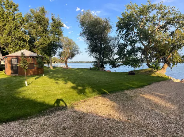 Diamond Lake Twp, MN 56149,2037 N Shore DR