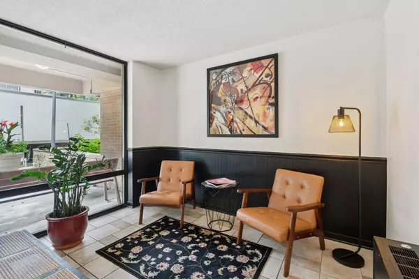 Minneapolis, MN 55403,1770 Bryant AVE S #114