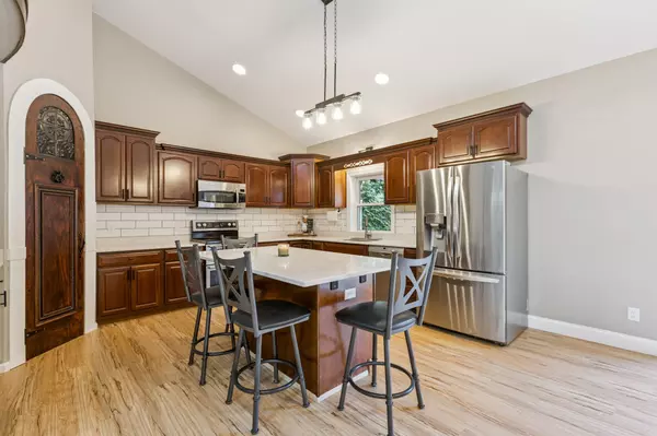 Hutchinson, MN 55350,616 Brown ST SW