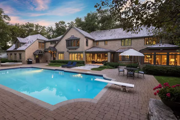 Edina, MN 55436,4905 Rolling Green Pkwy