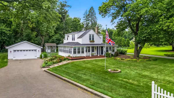 White Bear Twp, MN 55110,5325 W Bald Eagle BLVD