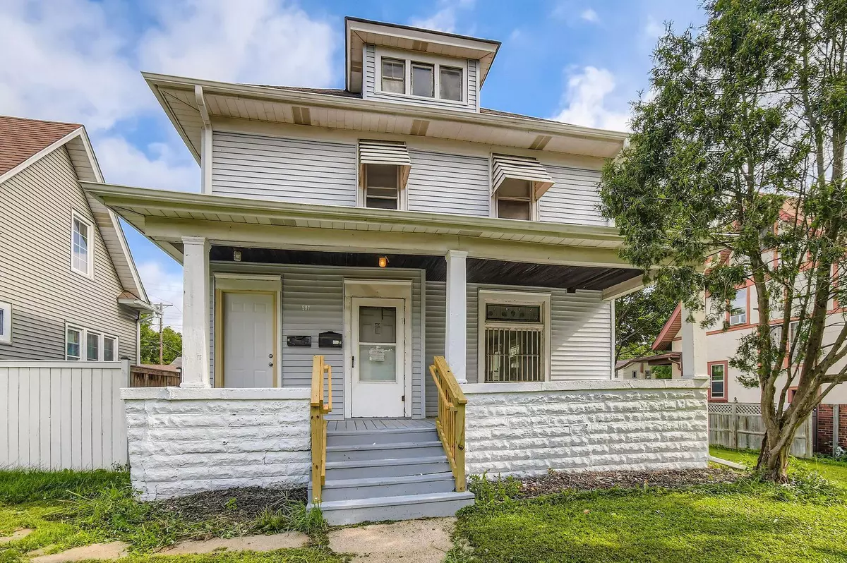 Saint Paul, MN 55130,597 Geranium AVE E