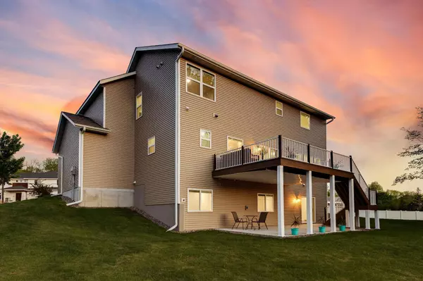 Eden Prairie, MN 55347,18338 Dove CT