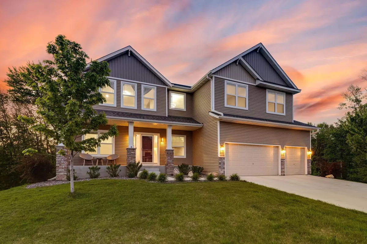 Eden Prairie, MN 55347,18338 Dove CT