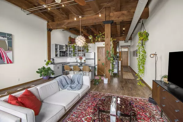 Saint Paul, MN 55101,289 5th ST E #408