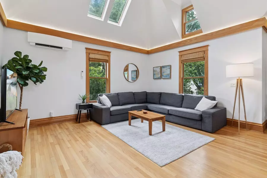 3929 Clinton AVE, Minneapolis, MN 55409