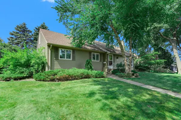 Lauderdale, MN 55113,1953 Carl ST