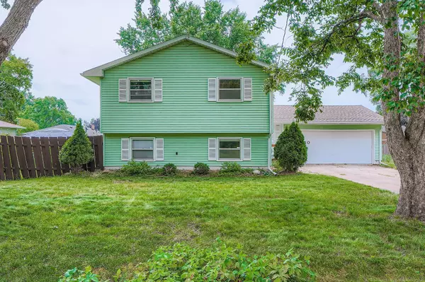 Maplewood, MN 55109,1340 Ripley AVE
