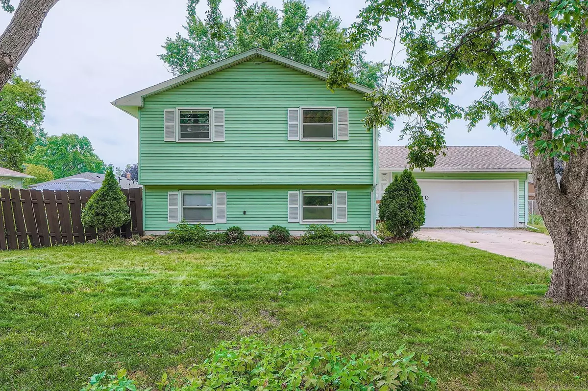 Maplewood, MN 55109,1340 Ripley AVE