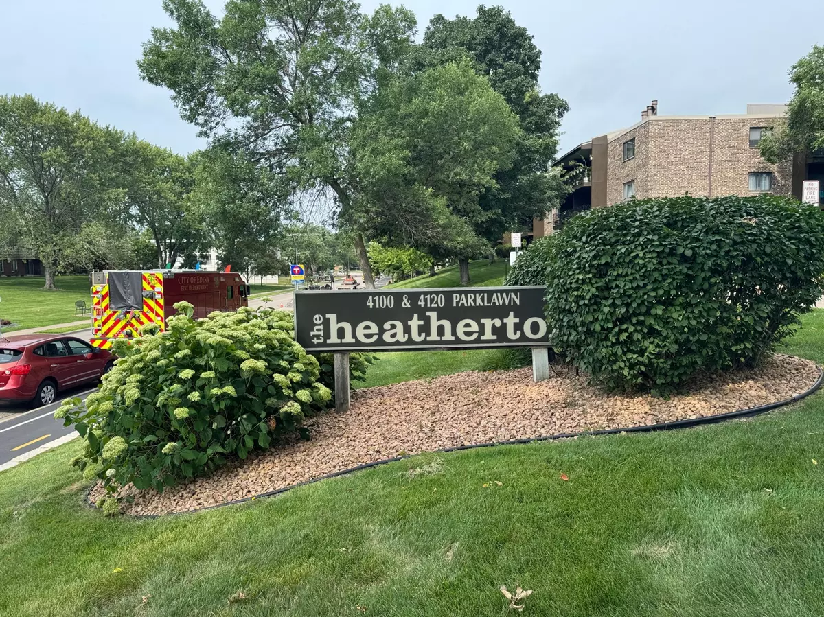 Edina, MN 55435,4100 Parklawn AVE #218