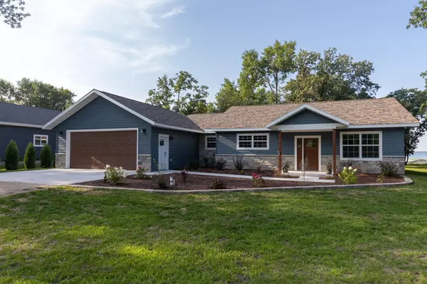 45343 Pioneer DR, Ottertail, MN 56571
