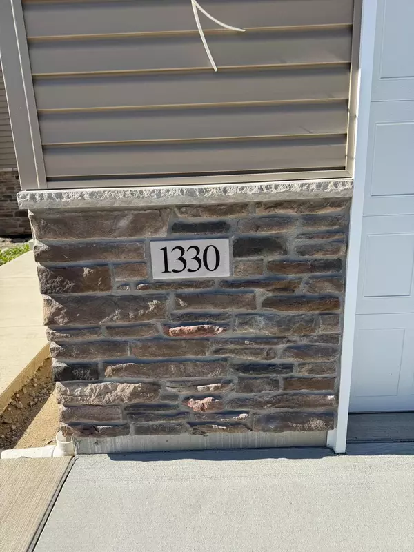 Owatonna, MN 55060,1330 Greenleaf RD