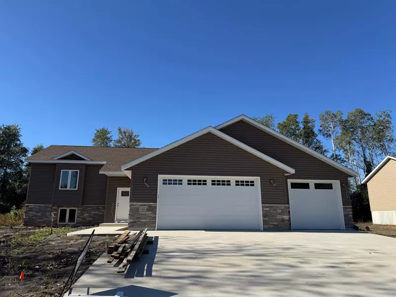 1360 Greenleaf RD, Owatonna, MN 55060