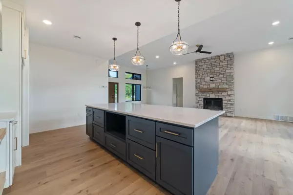 Duluth, MN 55803,3210 Hartley Hills DR
