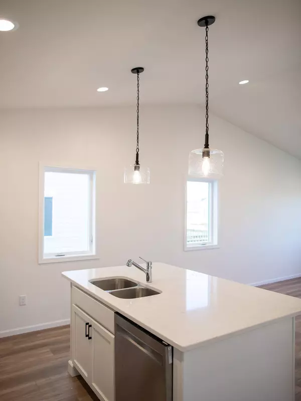 Fargo, ND 58104,6728 Meadow View DR S