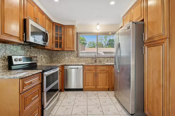 Brooklyn Park, MN 55343,629 73rd WAY N