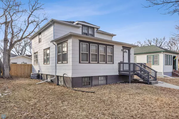 Fargo, ND 58102,722 7th ST N