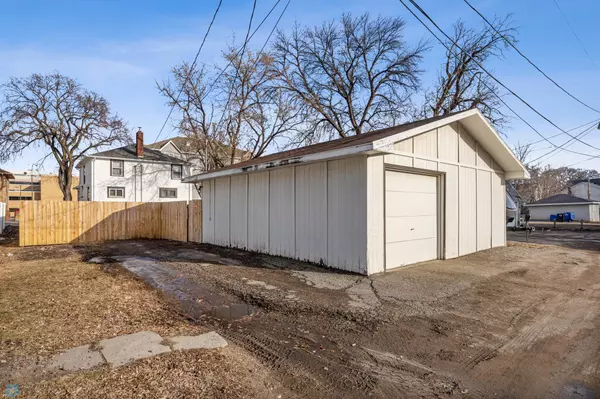 Fargo, ND 58102,722 7th ST N