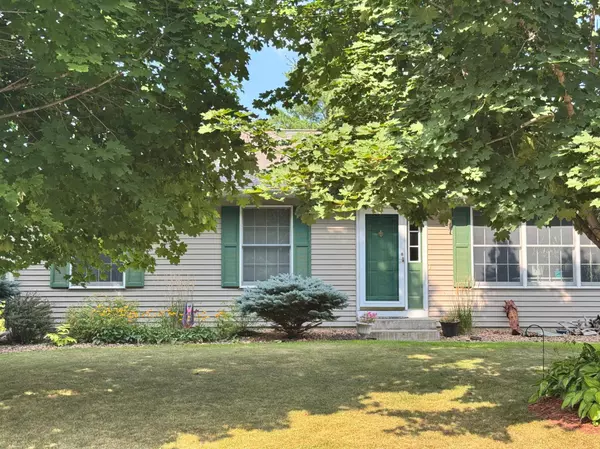 Lake City, MN 55041,913 Valley View RD