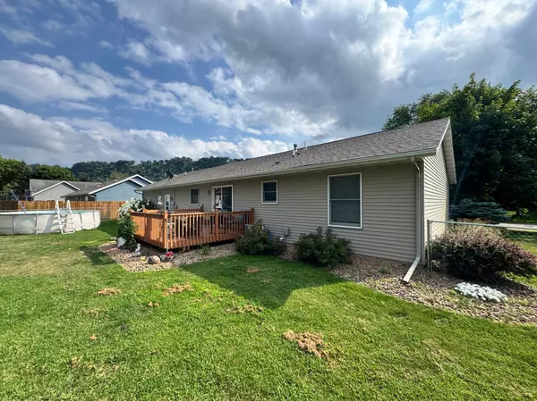 Lake City, MN 55041,913 Valley View RD