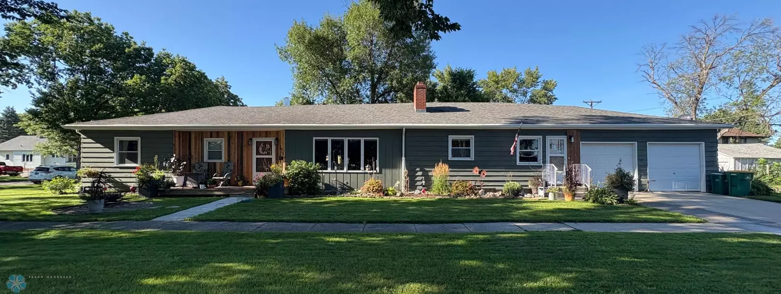 824 4th AVE N, Wahpeton, ND 58075