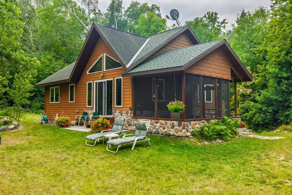 Park Rapids, MN 56470,19543 Grandview DR