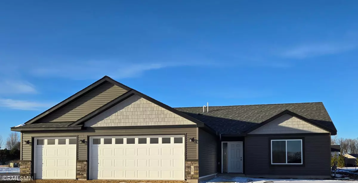 Lake Crystal, MN 56055,658 Daisy CT