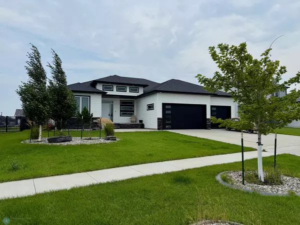 3620 Cordova LOOP S, Fargo, ND 58104