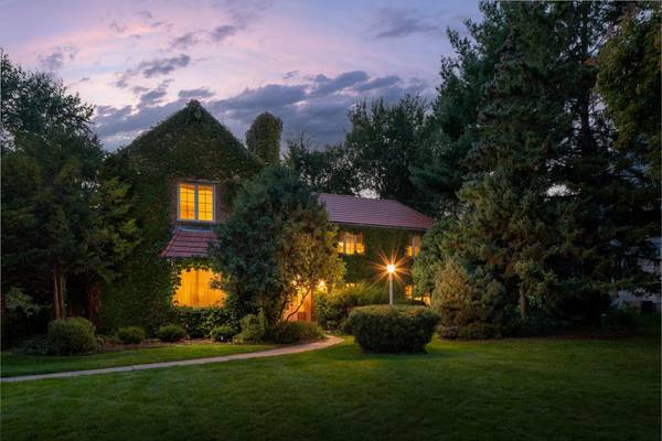 1545 Edgcumbe RD,  Saint Paul,  MN 55116